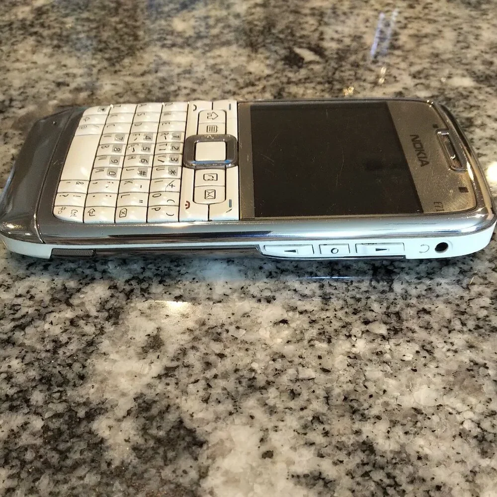 Nokia E Series E71 Phone